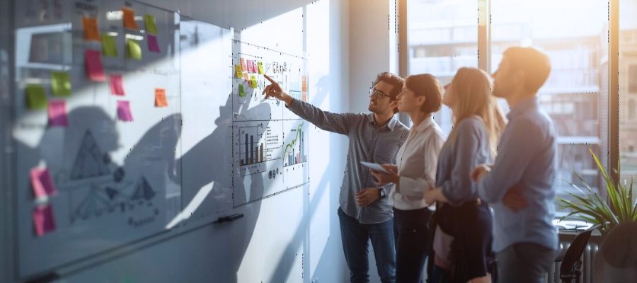 Ein Team eistert gemeinsam Veränderung